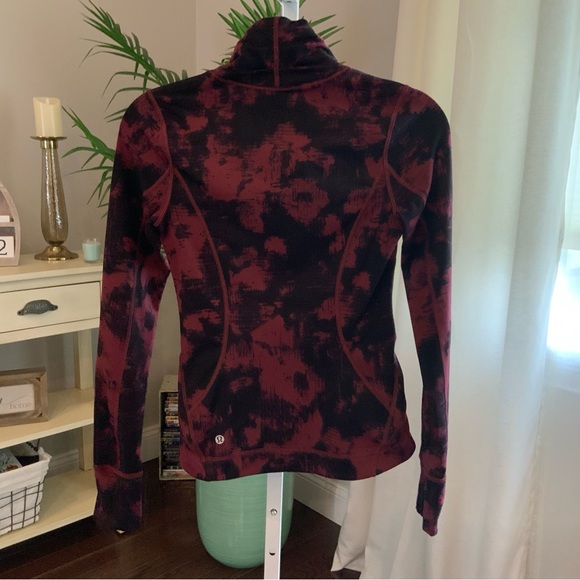 Lululemon jacket size 4 pit to pit 15 - Picture 6 of 8